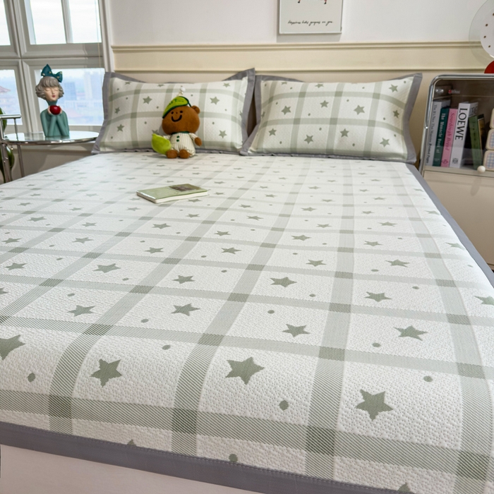 91家纺网 家纺一手货源 找家纺 摩妮卡 2026新款凉感提花冰豆豆复合凉席床席冰丝席三件套 星星点点-绿