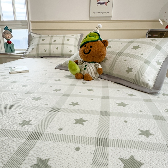 91家纺网 家纺一手货源 找家纺 摩妮卡 2026新款凉感提花冰豆豆复合凉席床席冰丝席三件套 星星点点-绿