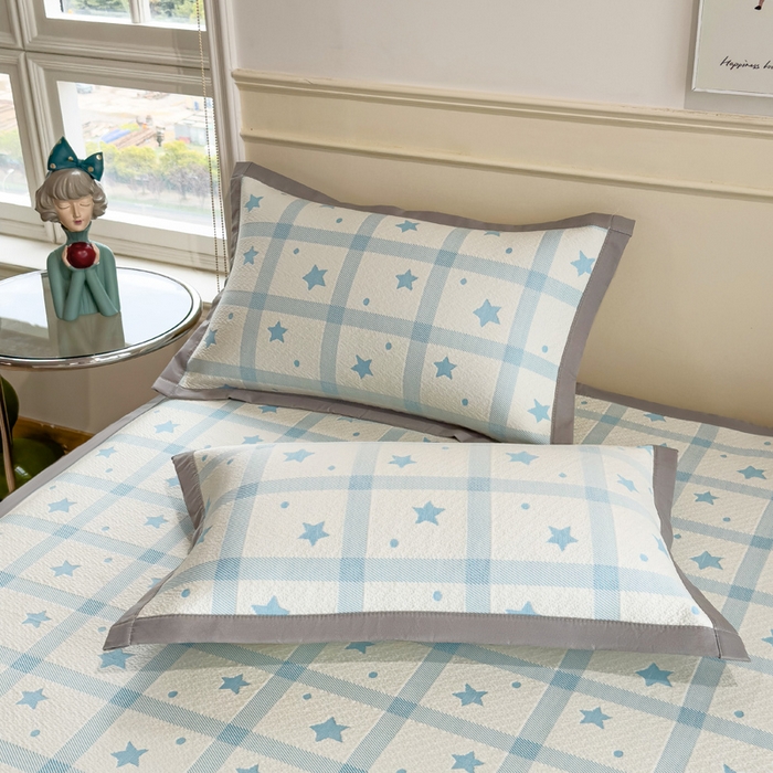 91家纺网 家纺一手货源 找家纺 摩妮卡 2026新款凉感提花冰豆豆复合凉席床席冰丝席三件套 星星点点-蓝