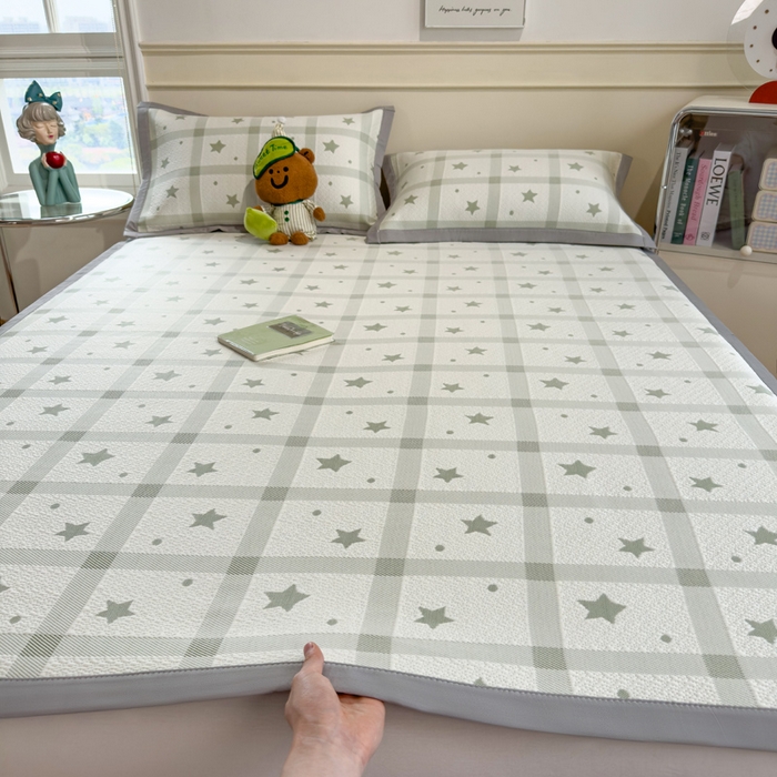 91家纺网 家纺一手货源 找家纺 摩妮卡 2026新款凉感提花冰豆豆复合凉席床席冰丝席三件套 星星点点-绿