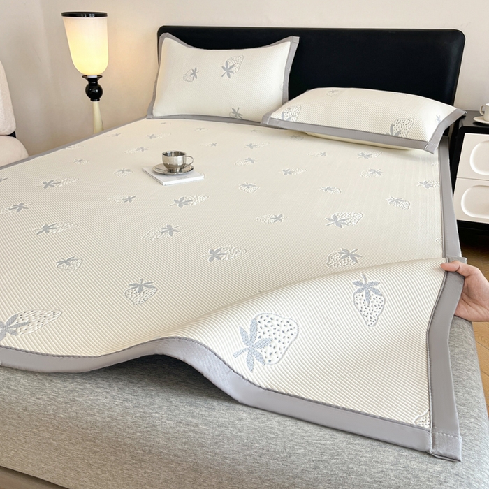 91家纺网 家纺一手货源 找家纺 摩妮卡 2026新款凉感提花冰豆豆复合凉席床席冰丝席三件套 冰豆豆-草莓