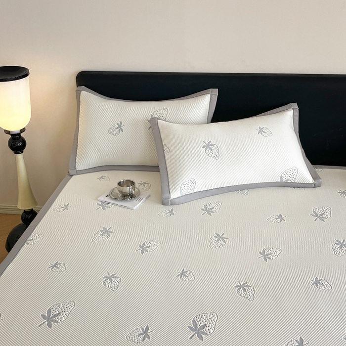 91家纺网 家纺一手货源 找家纺 摩妮卡 2026新款凉感提花冰豆豆复合凉席床席冰丝席三件套 冰豆豆-草莓