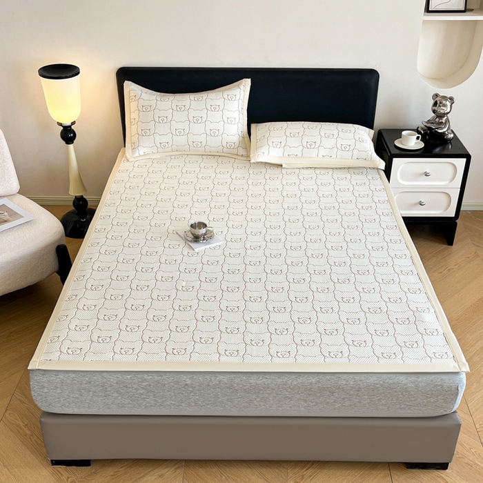 91家纺网 家纺一手货源 找家纺 摩妮卡 2026新款凉感提花冰豆豆复合凉席床席冰丝席三件套 冰豆豆-冰暴熊