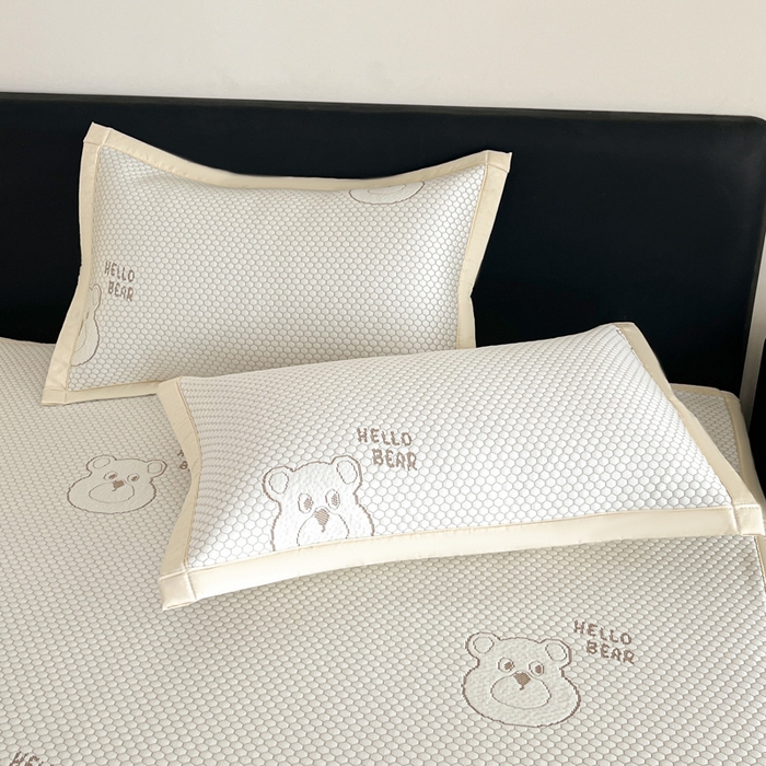 91家纺网 家纺一手货源 找家纺 摩妮卡 2026新款凉感提花冰豆豆复合凉席床席冰丝席三件套 冰豆豆-宝贝熊