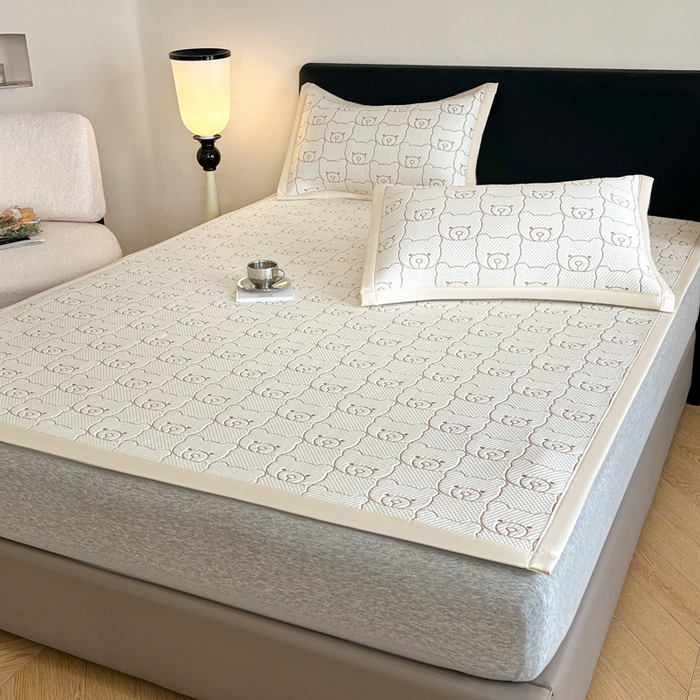 91家纺网 家纺一手货源 找家纺 摩妮卡 2026新款凉感提花冰豆豆复合凉席床席冰丝席三件套 冰豆豆-冰暴熊