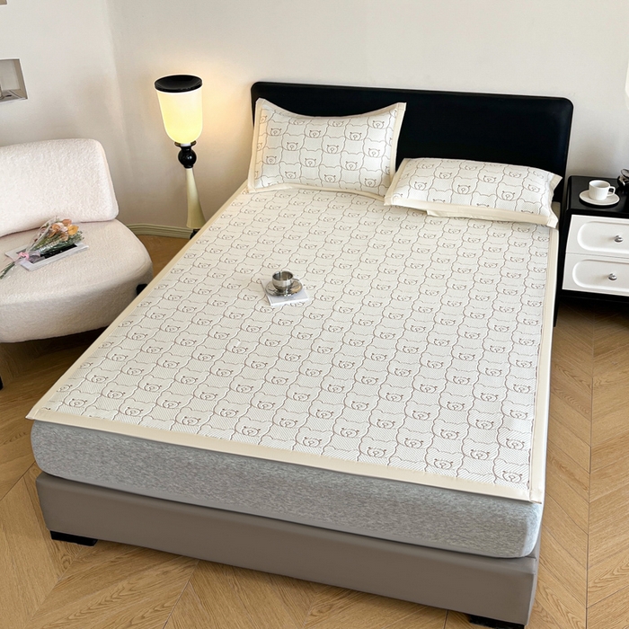 91家纺网 家纺一手货源 找家纺 摩妮卡 2026新款凉感提花冰豆豆复合凉席床席冰丝席三件套 冰豆豆-冰暴熊