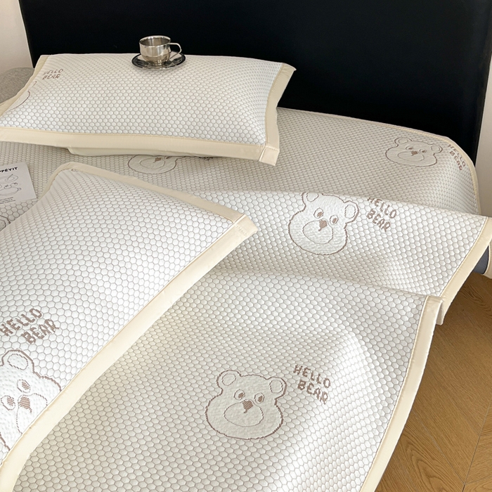 91家纺网 家纺一手货源 找家纺 摩妮卡 2026新款凉感提花冰豆豆复合凉席床席冰丝席三件套 冰豆豆-宝贝熊