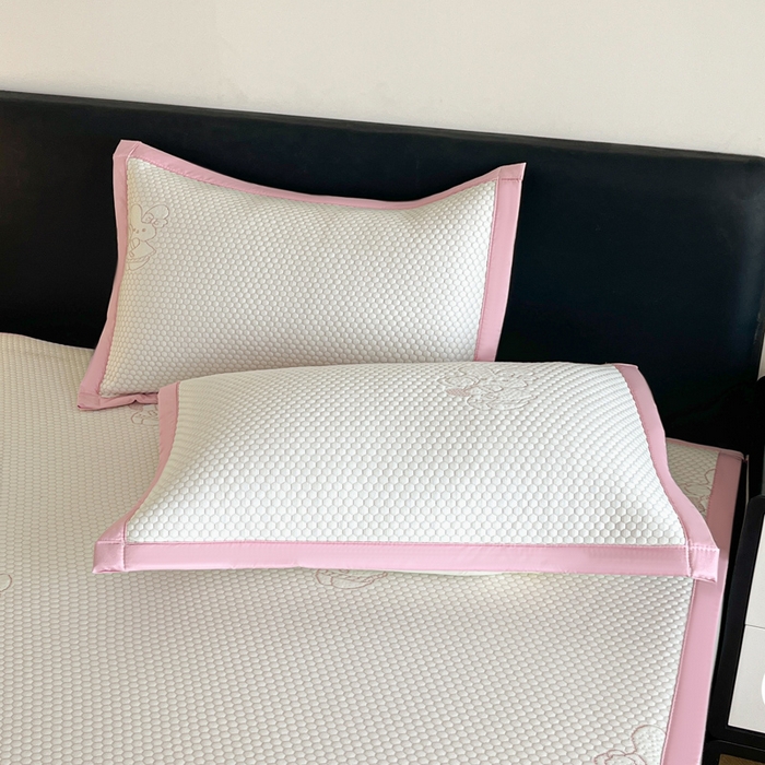 91家纺网 家纺一手货源 找家纺 摩妮卡 2026新款凉感提花冰豆豆复合凉席床席冰丝席三件套 冰豆豆-萌兔兔