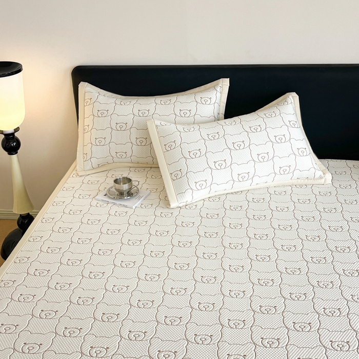 91家纺网 家纺一手货源 找家纺 摩妮卡 2026新款凉感提花冰豆豆复合凉席床席冰丝席三件套 冰豆豆-冰暴熊