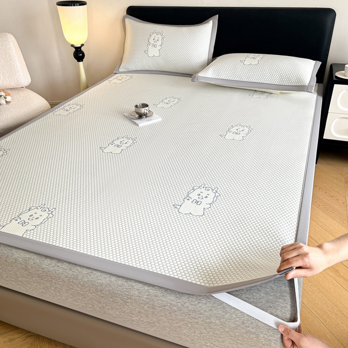 91家纺网 家纺一手货源 找家纺 摩妮卡 2026新款凉感提花冰豆豆复合凉席床席冰丝席三件套 冰豆豆-幸运龙