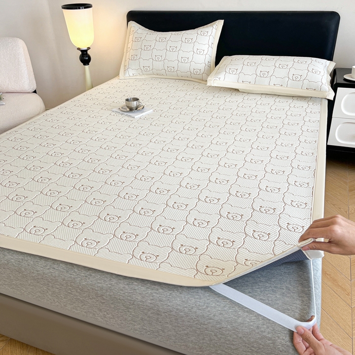 91家纺网 家纺一手货源 找家纺 摩妮卡 2026新款凉感提花冰豆豆复合凉席床席冰丝席三件套 冰豆豆-冰暴熊