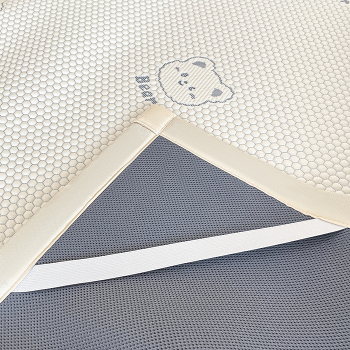 91家纺网 家纺一手货源 找家纺 摩妮卡 2026新款凉感提花冰豆豆复合凉席床席冰丝席三件套 冰豆豆-熊仔