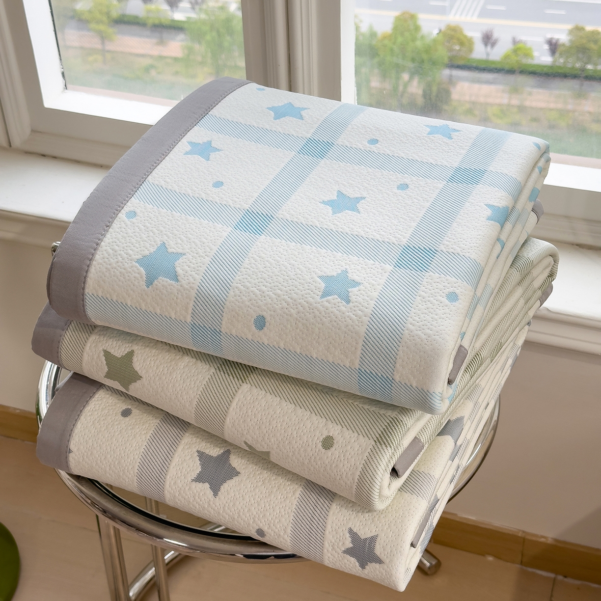 91家纺网 家纺一手货源 找家纺 摩妮卡 2026新款凉感提花冰豆豆复合凉席床席冰丝席三件套 组合图