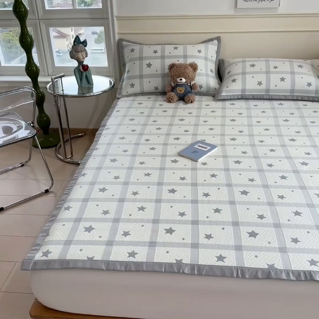 91家纺网 家纺一手货源 找家纺 摩妮卡 2026新款凉感提花冰豆豆复合凉席床席冰丝席三件套 星星点点-灰