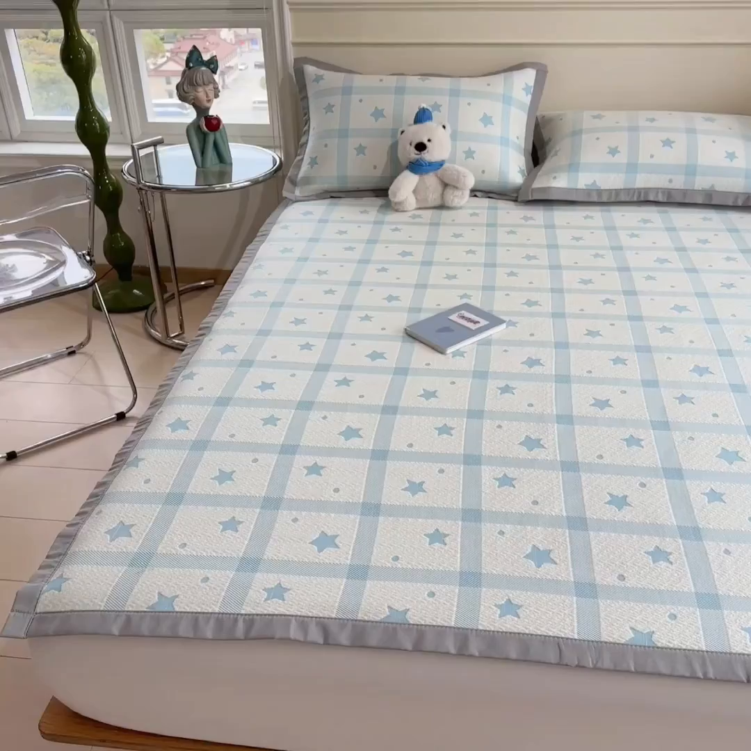 91家纺网 家纺一手货源 找家纺 摩妮卡 2026新款凉感提花冰豆豆复合凉席床席冰丝席三件套 星星点点-蓝