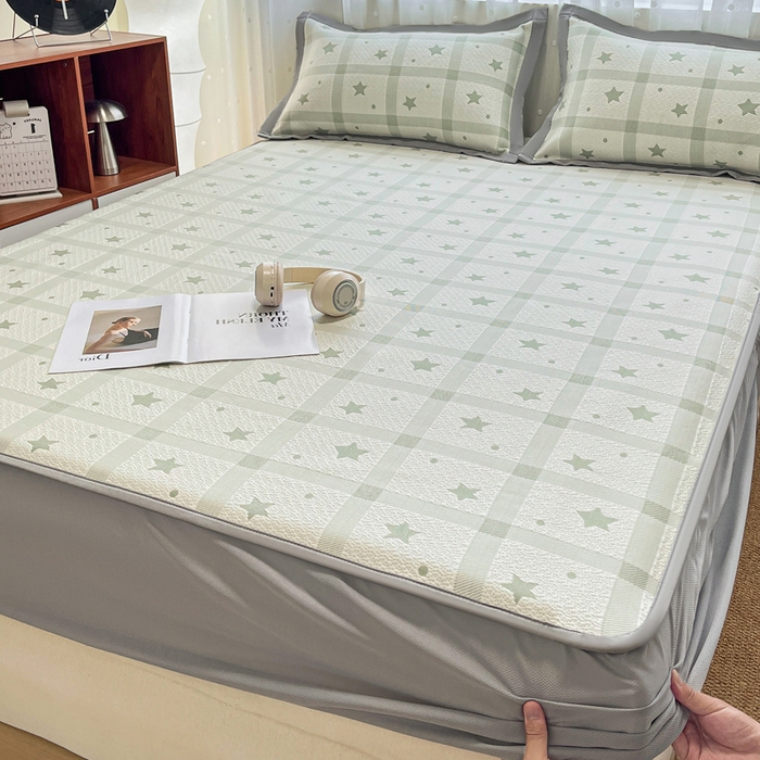 91家纺网 家纺一手货源 找家纺 摩妮卡 2026新款PE中分子凉感冰豆豆凉席三件套床笠三件套 心心相印-绿