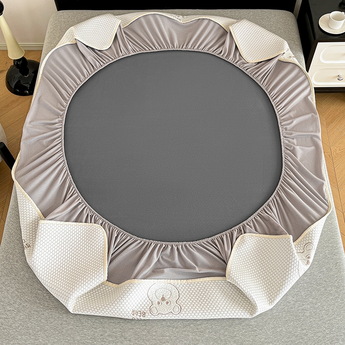 91家纺网 家纺一手货源 找家纺 摩妮卡 2026新款PE中分子凉感冰豆豆凉席三件套床笠三件套 冰豆豆-宝贝熊