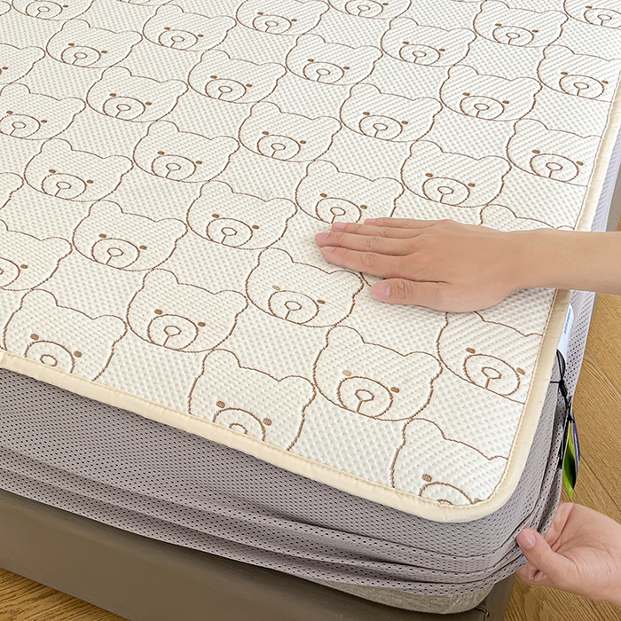 91家纺网 家纺一手货源 找家纺 摩妮卡 2026新款PE中分子凉感冰豆豆凉席三件套床笠三件套 冰豆豆-冰暴熊