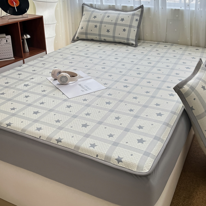 91家纺网 家纺一手货源 找家纺 摩妮卡 2026新款PE中分子凉感冰豆豆凉席三件套床笠三件套 心心相印-灰