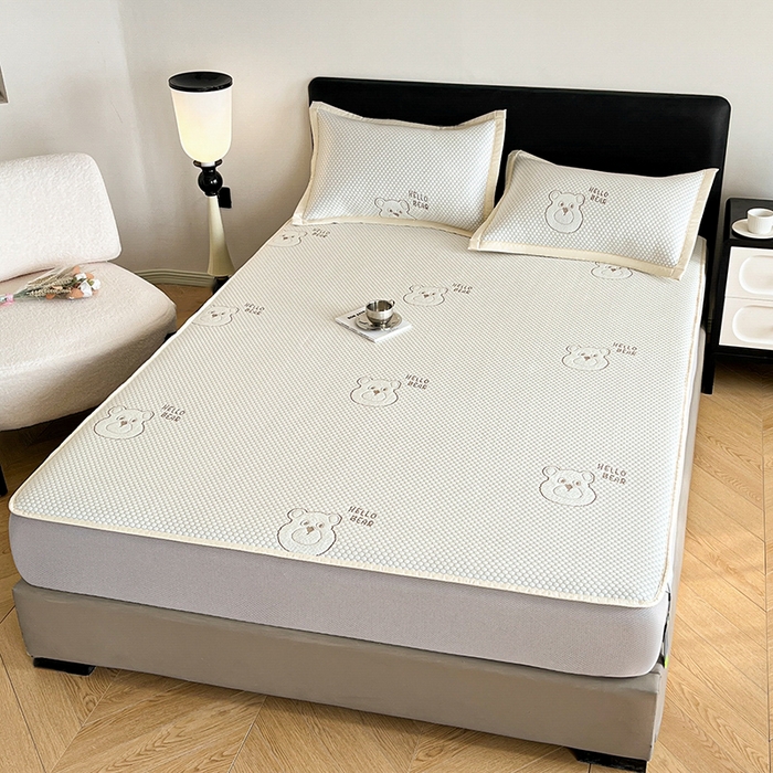 91家纺网 家纺一手货源 找家纺 摩妮卡 2026新款PE中分子凉感冰豆豆凉席三件套床笠三件套 冰豆豆-宝贝熊