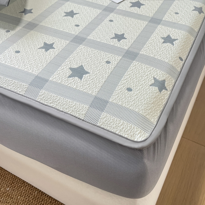 91家纺网 家纺一手货源 找家纺 摩妮卡 2026新款PE中分子凉感冰豆豆凉席三件套床笠三件套 心心相印-灰