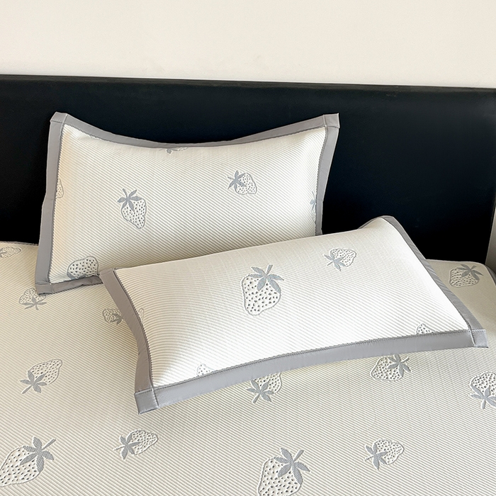 91家纺网 家纺一手货源 找家纺 摩妮卡 2026新款PE中分子凉感冰豆豆凉席三件套床笠三件套 冰豆豆-草莓