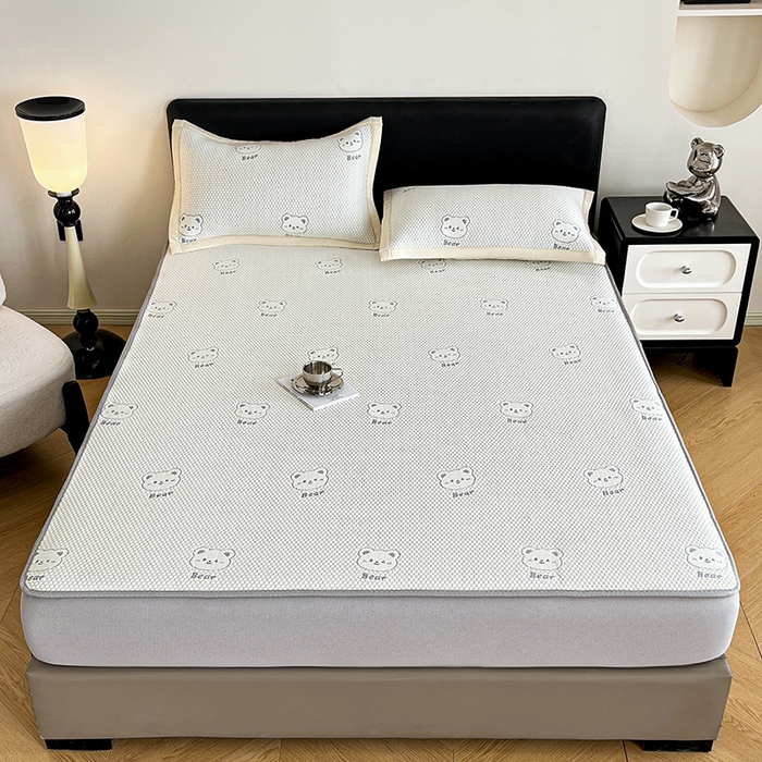 91家纺网 家纺一手货源 找家纺 摩妮卡 2026新款PE中分子凉感冰豆豆凉席三件套床笠三件套 冰豆豆-熊仔