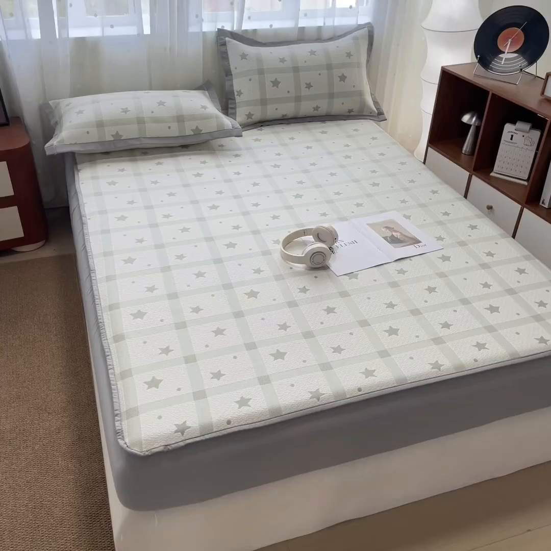 91家纺网 家纺一手货源 找家纺 （总）摩妮卡 2026新款PE中分子凉感冰豆豆凉席三件套床笠三件套