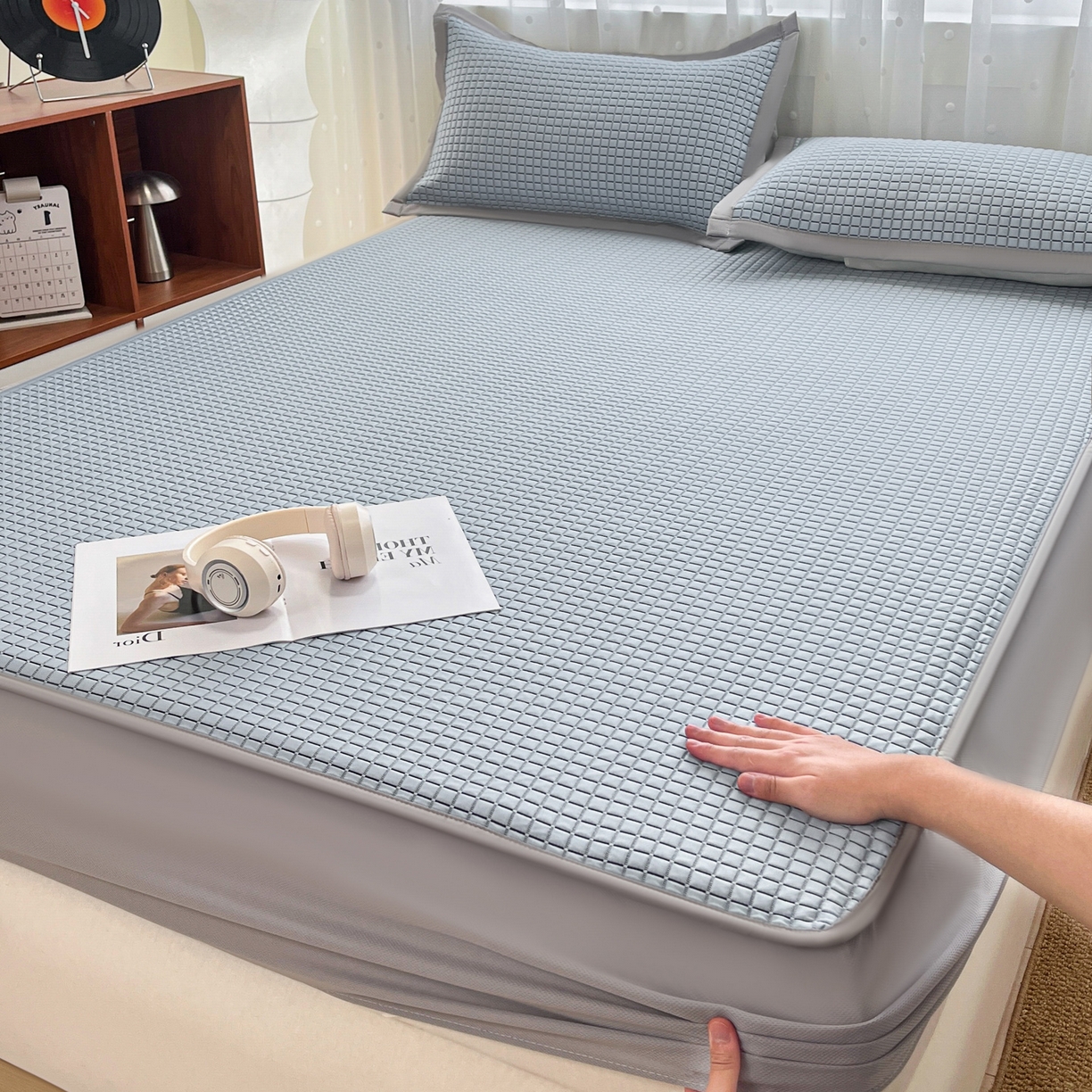 91家纺网 家纺一手货源 找家纺 （总）摩妮卡 2026新款豆豆凉席PE高分子凉感床笠软席冰丝席三件套