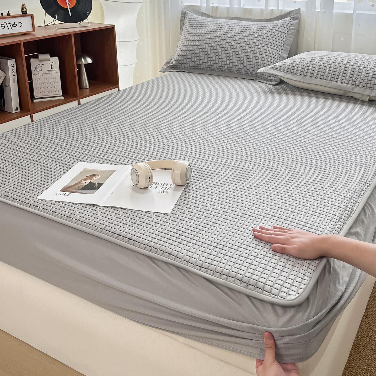 91家纺网 家纺一手货源 找家纺 （总）摩妮卡 2026新款豆豆凉席PE高分子凉感床笠软席冰丝席三件套