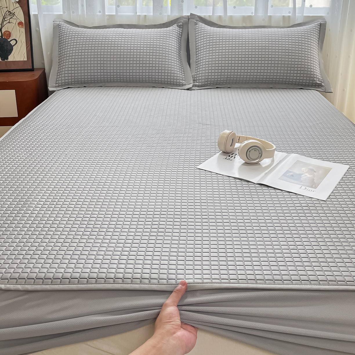 91家纺网 家纺一手货源 找家纺 摩妮卡 2026新款豆豆凉席PE高分子凉感床笠软席冰丝席三件套 几何花境-灰