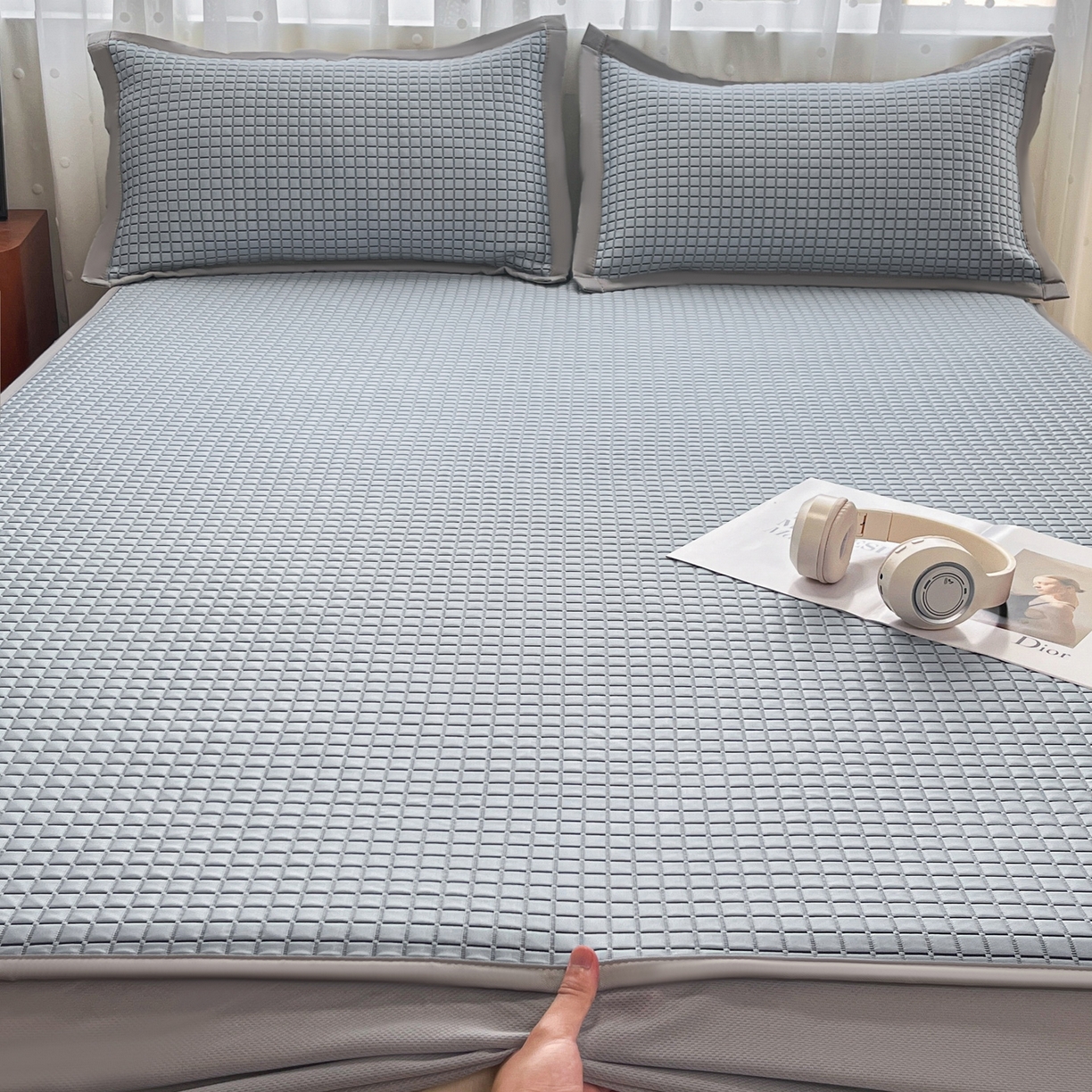 91家纺网 家纺一手货源 找家纺 摩妮卡 2026新款豆豆凉席PE高分子凉感床笠软席冰丝席三件套 几何花境-蓝