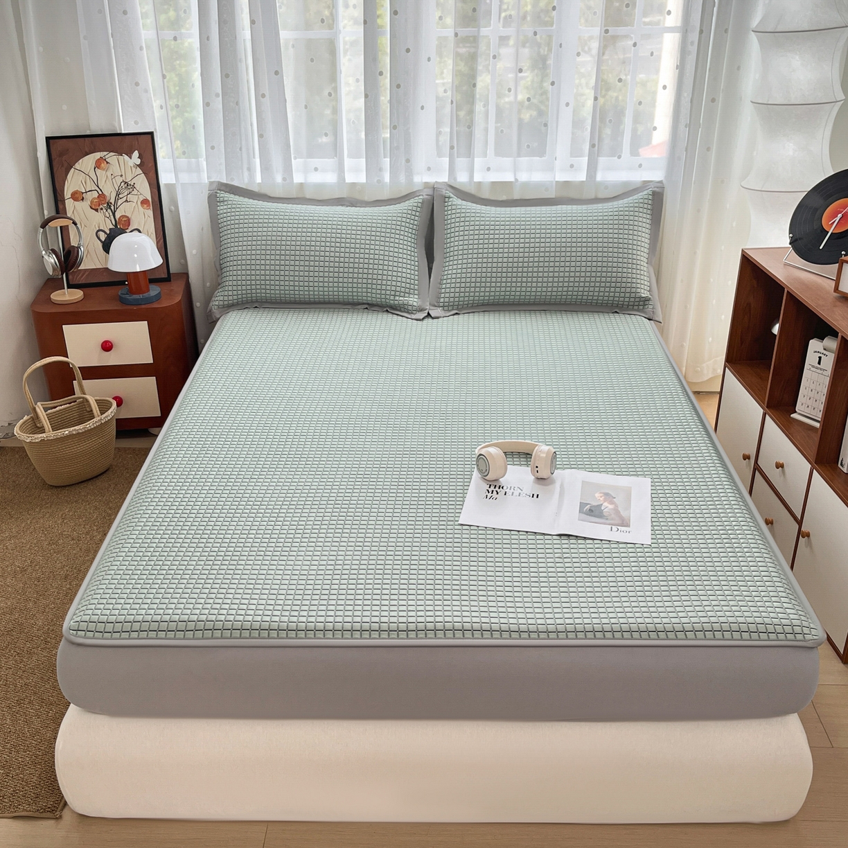 91家纺网 家纺一手货源 找家纺 摩妮卡 2026新款豆豆凉席PE高分子凉感床笠软席冰丝席三件套 几何花境-绿