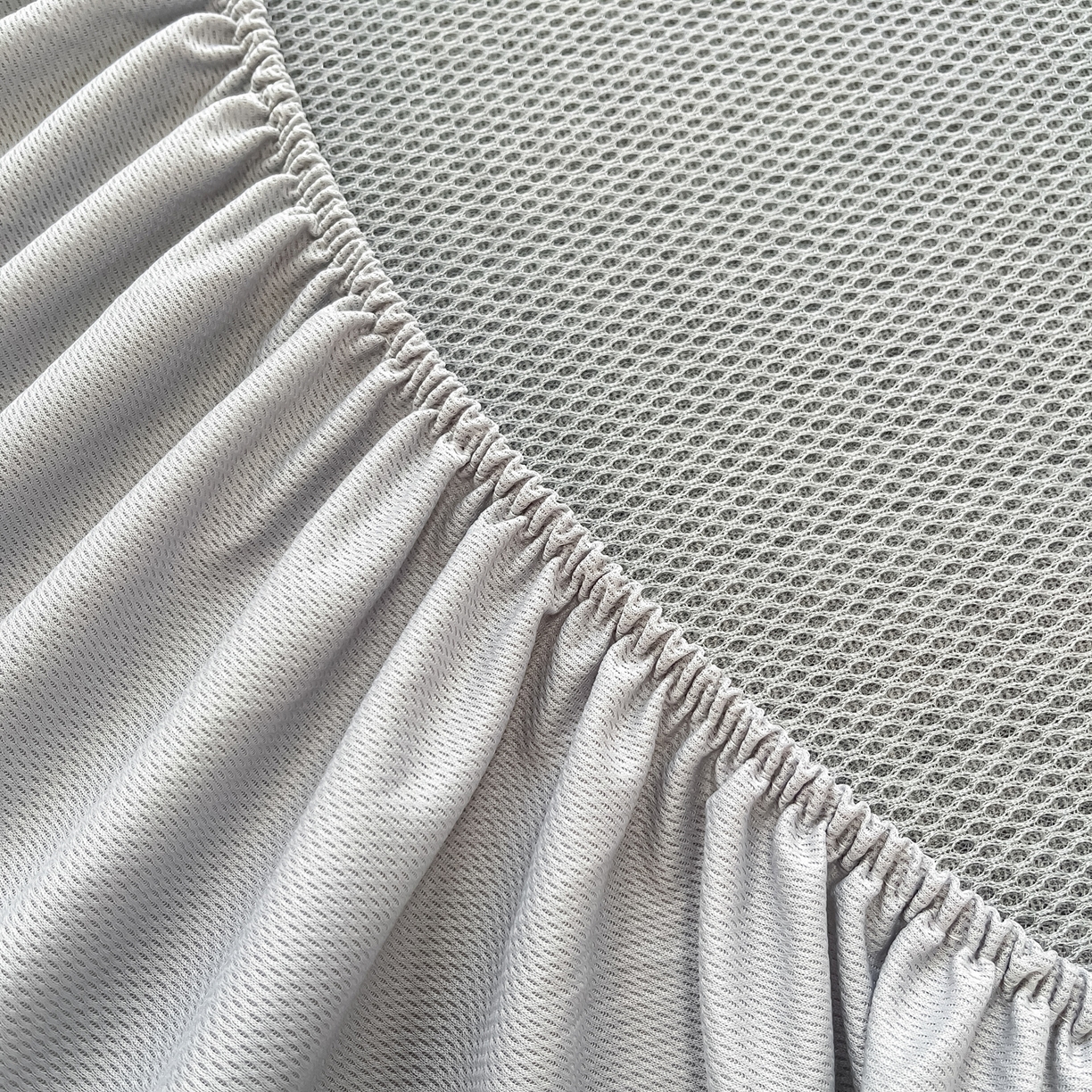 91家纺网 家纺一手货源 找家纺 摩妮卡 2026新款豆豆凉席PE高分子凉感床笠软席冰丝席三件套 几何花境-灰