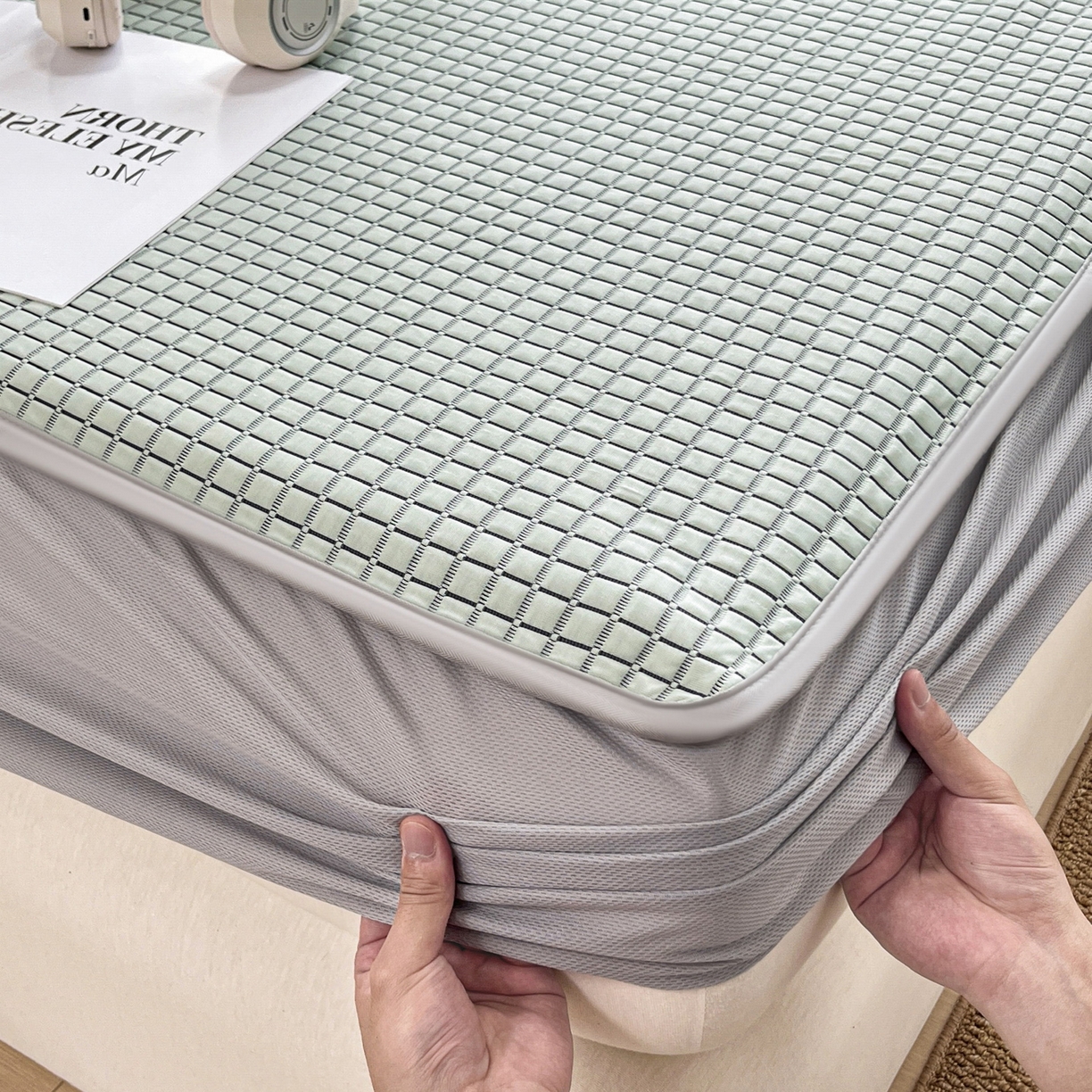 91家纺网 家纺一手货源 找家纺 摩妮卡 2026新款豆豆凉席PE高分子凉感床笠软席冰丝席三件套 几何花境-绿