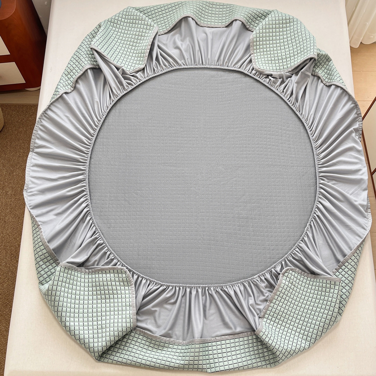 91家纺网 家纺一手货源 找家纺 摩妮卡 2026新款豆豆凉席PE高分子凉感床笠软席冰丝席三件套 几何花境-绿