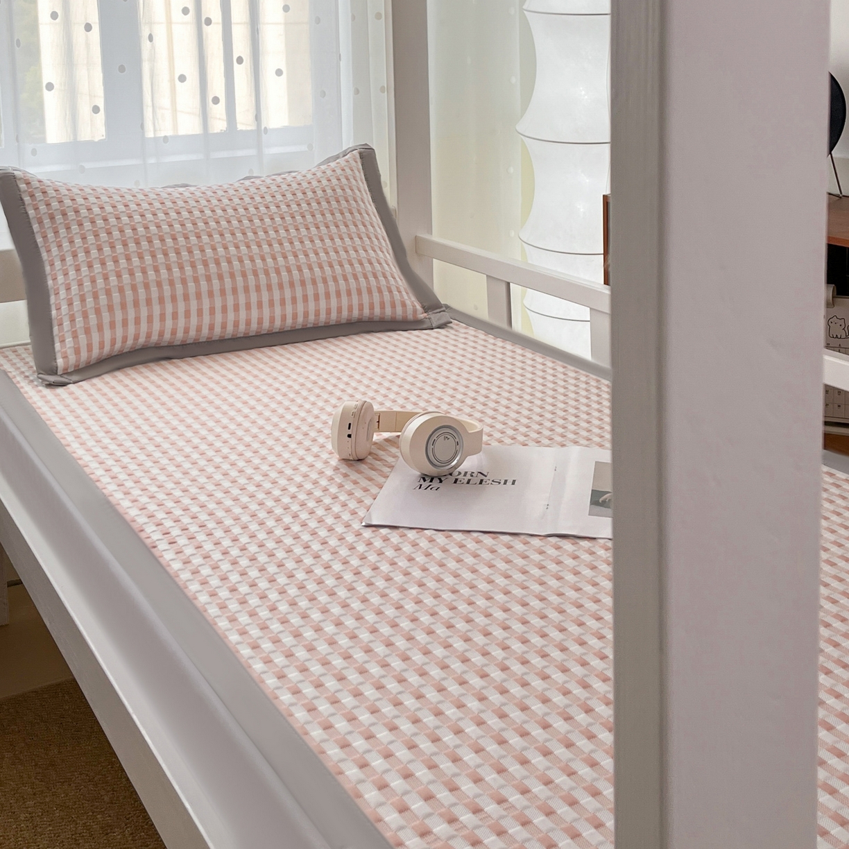 91家纺网 家纺一手货源 找家纺 （总）摩妮卡 2026新款豆豆冰丝席PE高分子凉感学生床软席凉席上下铺三件套