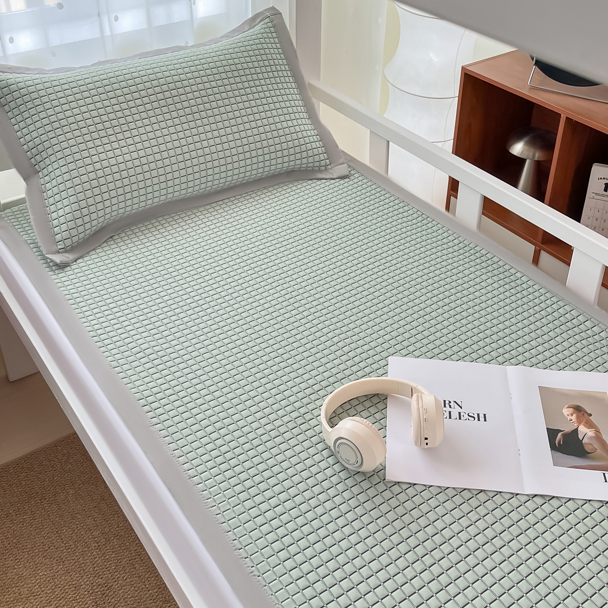 91家纺网 家纺一手货源 找家纺 （总）摩妮卡 2026新款豆豆冰丝席PE高分子凉感学生床软席凉席上下铺三件套