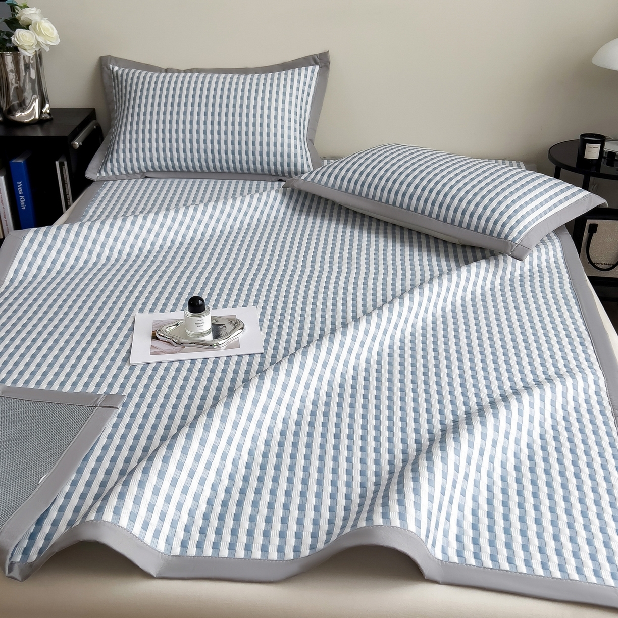 91家纺网 家纺一手货源 找家纺 （总）摩妮卡 2026新款PE高分子凉感值过0.25格子豆豆软席三件套冰丝席-床席款