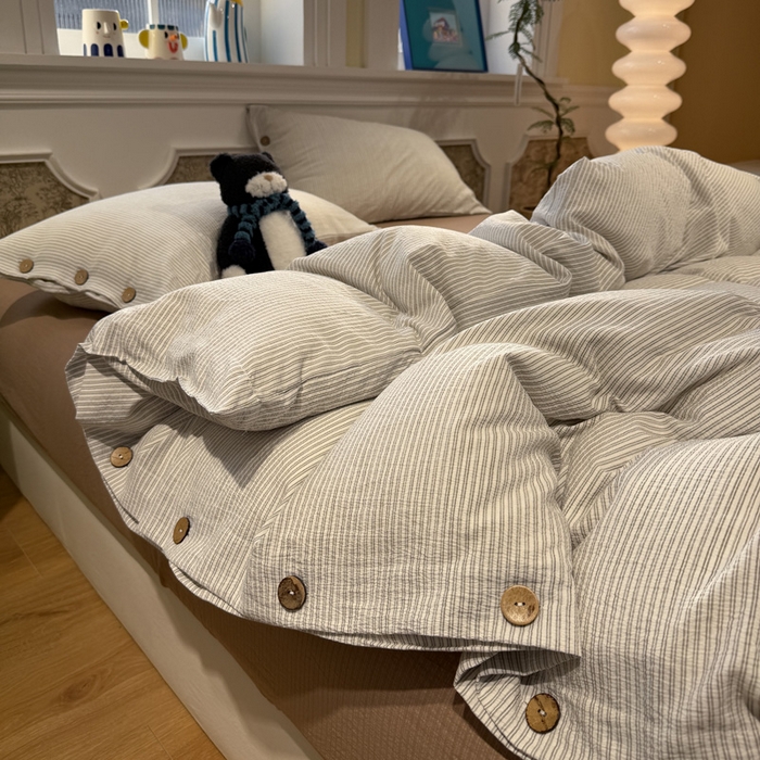 91家纺网 家纺一手货源 找家纺 （总）水墨江南 2026新款无印风水洗提花纽扣款四件套,月光灰条,蜜粉条-黄,蜜粉条-蓝,柠檬细条,芋泥紫条