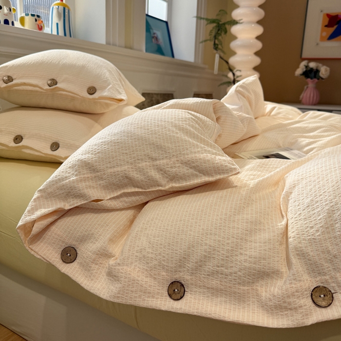 91家纺网 家纺一手货源 找家纺 水墨江南 2026新款无印风水洗提花纽扣款四件套 蜜粉条-黄