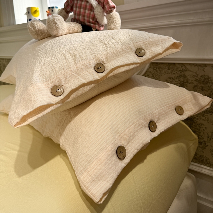 91家纺网 家纺一手货源 找家纺 水墨江南 2026新款无印风水洗提花纽扣款四件套 蜜粉条-黄