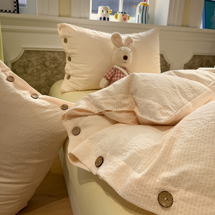 91家纺网 家纺一手货源 找家纺 水墨江南 2026新款无印风水洗提花纽扣款四件套 蜜粉条-黄