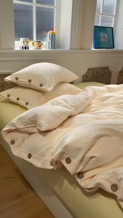 91家纺网 家纺一手货源 找家纺 水墨江南 2026新款无印风水洗提花纽扣款四件套 蜜粉条-黄