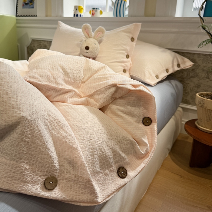 91家纺网 家纺一手货源 找家纺 水墨江南 2026新款无印风水洗提花纽扣款四件套 蜜粉条-蓝