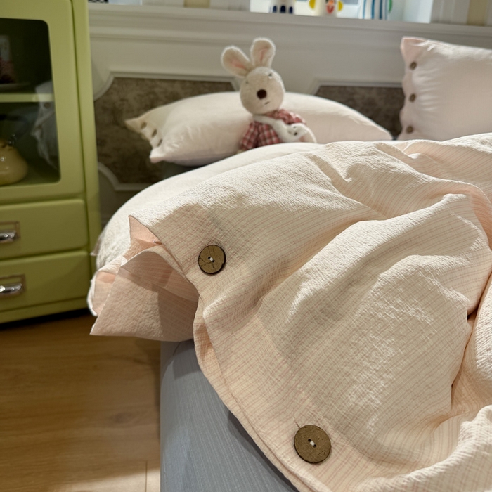 91家纺网 家纺一手货源 找家纺 水墨江南 2026新款无印风水洗提花纽扣款四件套 蜜粉条-蓝