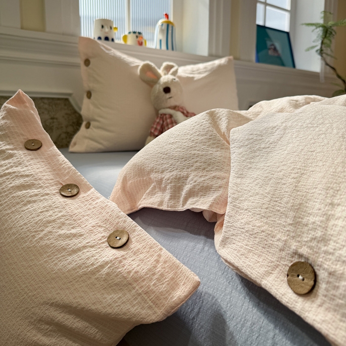 91家纺网 家纺一手货源 找家纺 水墨江南 2026新款无印风水洗提花纽扣款四件套 蜜粉条-蓝