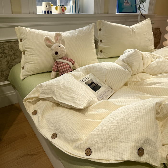 91家纺网 家纺一手货源 找家纺 水墨江南 2026新款无印风水洗提花纽扣款四件套 柠檬细条