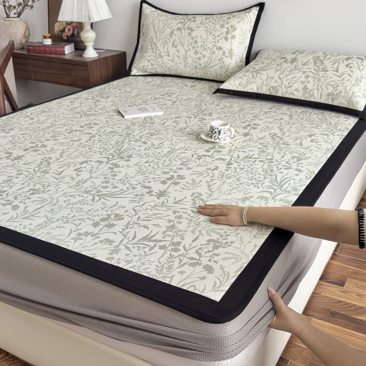 91家纺网 家纺一手货源 找家纺 （总）圣比熊 2026新款高织密高品质印花冰藤凉席席子三件套