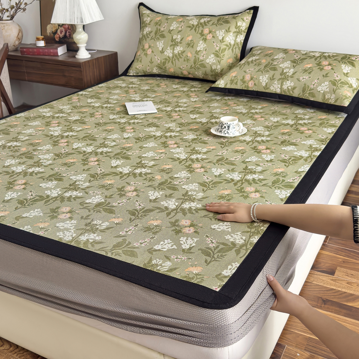 91家纺网 家纺一手货源 找家纺 （总）圣比熊 2026新款高织密高品质印花冰藤凉席席子三件套